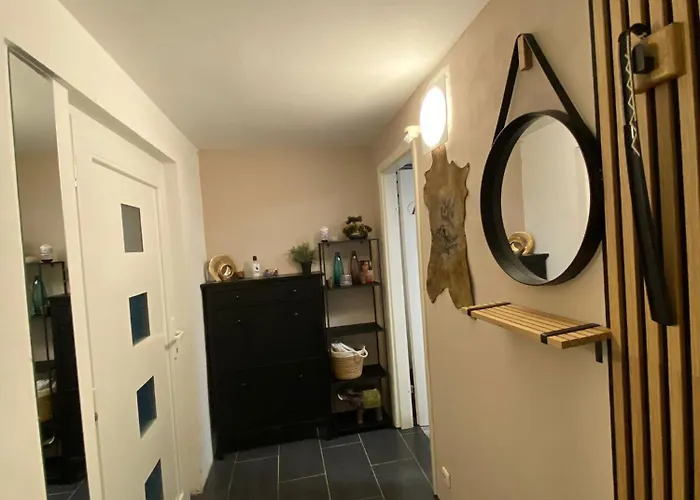 Ein Проживание в семье *